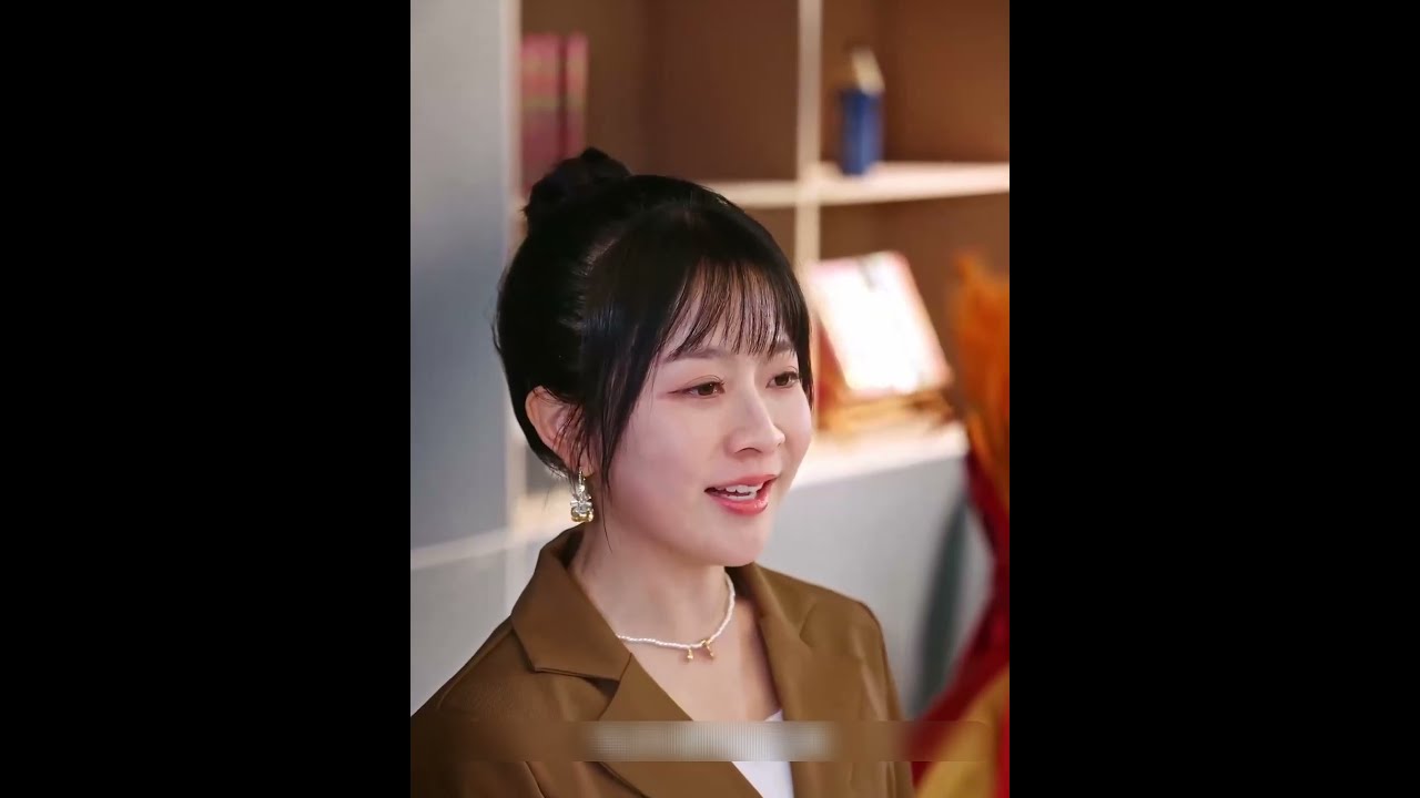 فتاة فقيرة تسمع أصوات الكنوز، فتصبح مليارديرة بعد أن عثرت على تحفة تساوي المليارات