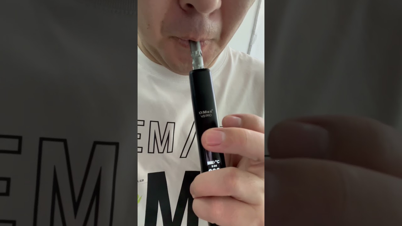 Xmax V3pro vaporizer ！ nice vape.  You must have a try !