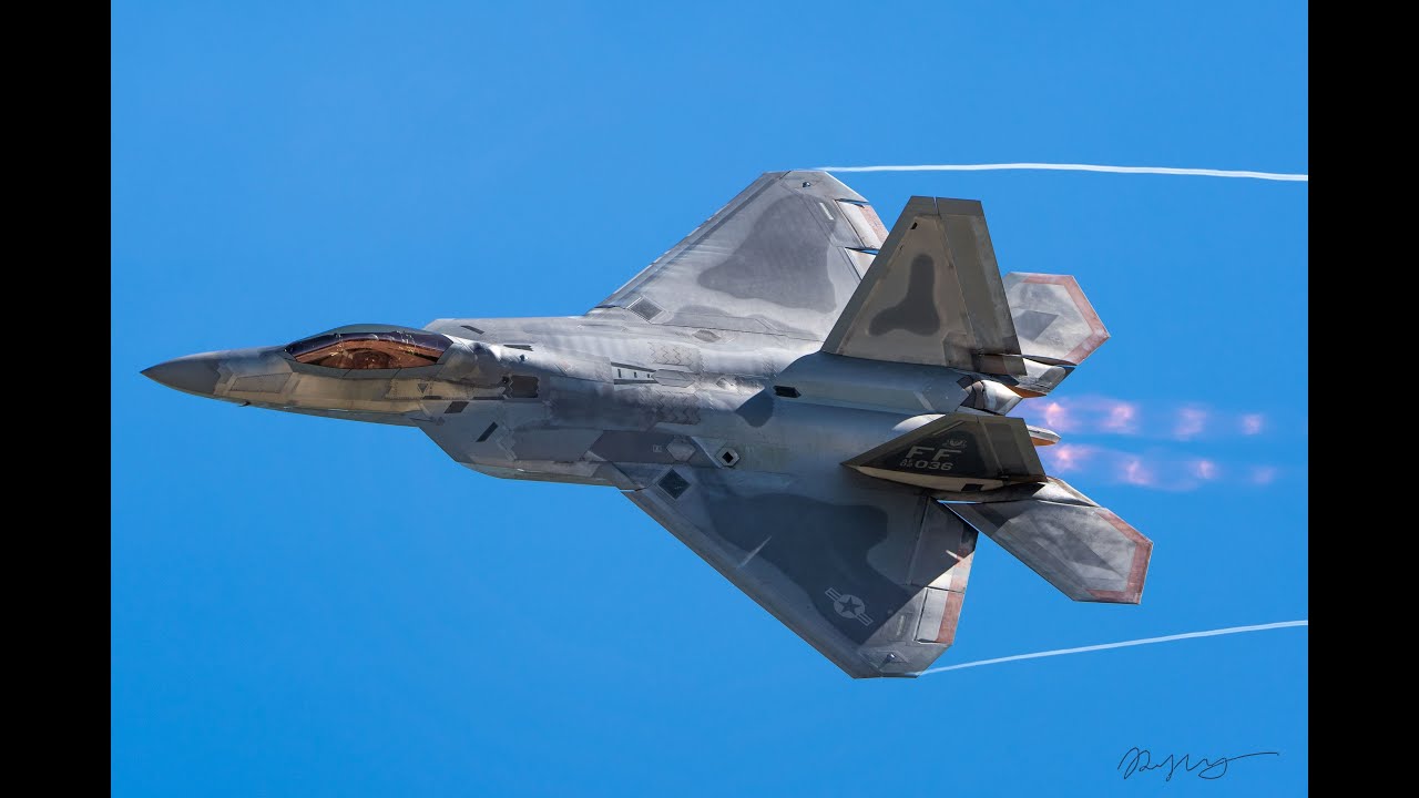 Wings Over Solano: F-22 Raptor's Thrilling Solo and Fly with P-51 in the Skies!