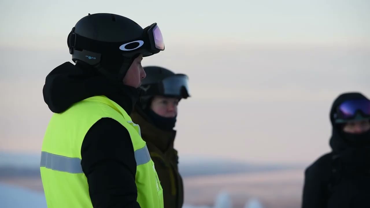 Lumivyörypelastamisen näyttökoe Kittilässä 12.2.2022
