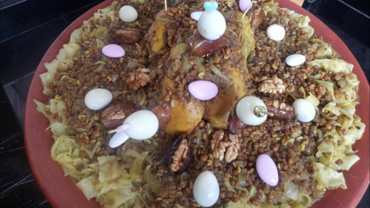 رفيسة مغربية هماوية للعراضة كتجي لذيذة و راقية 😋👌