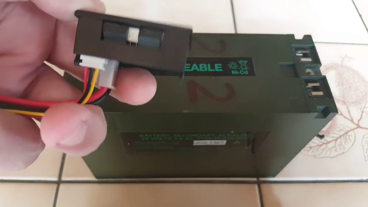 Monitoring The Voltage of Clansman Radio Batteries.