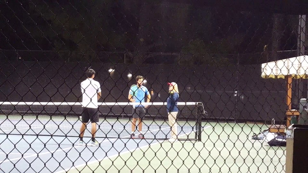 Watch this guy steal the match by changing the score! Men's Pro Qualifier; USTA Tennis Fail