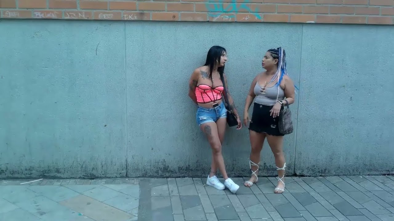 Exploring the Exotic Women and Cinematic Vibes of Centro Medellin
