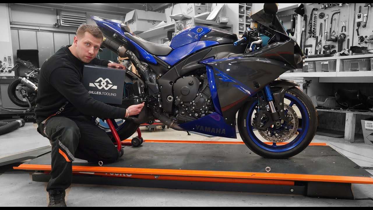 Yamaha R1 RN22 | Gilles Fußrastenanlage