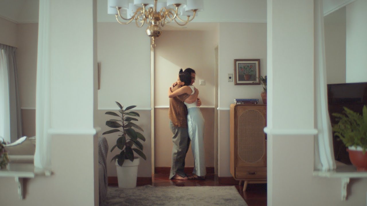 Canti ft. Adipati Dolken - Tak Sempurna (Official Music Video)