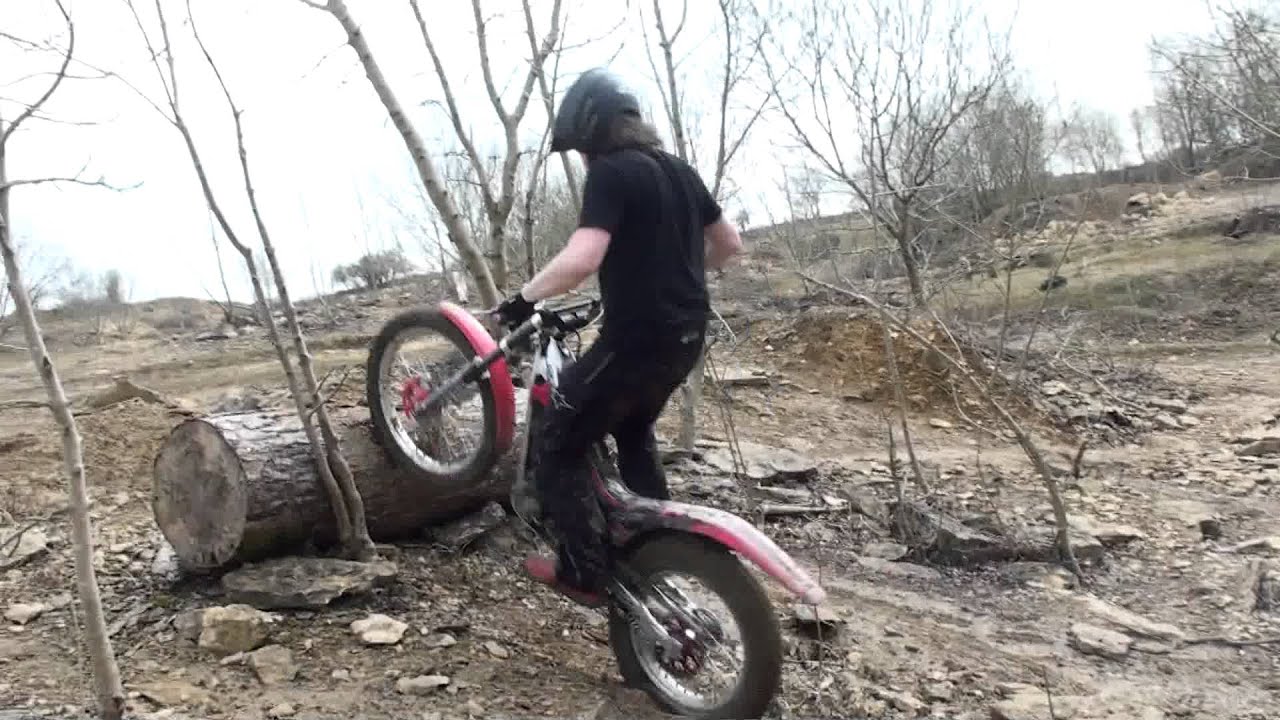 Zona 1 Trials Ground - Bank Log Steps - Off Camber