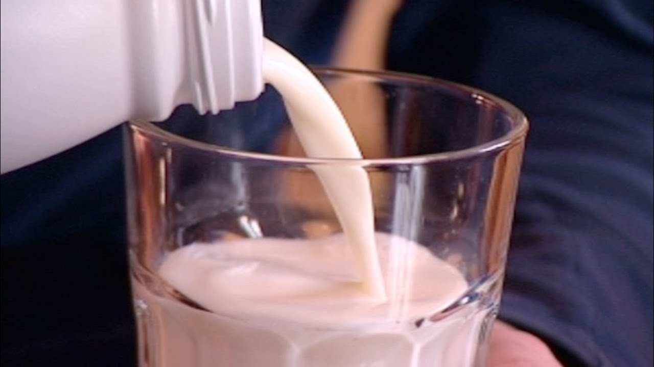 Entier, demi-écrémé, écrémé : quel lait choisir ? - Le Magazine de la santé
