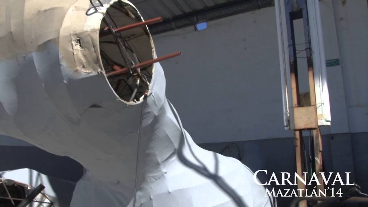 CREAN ESCULTURAS COLOSALES DEL CARNAVAL