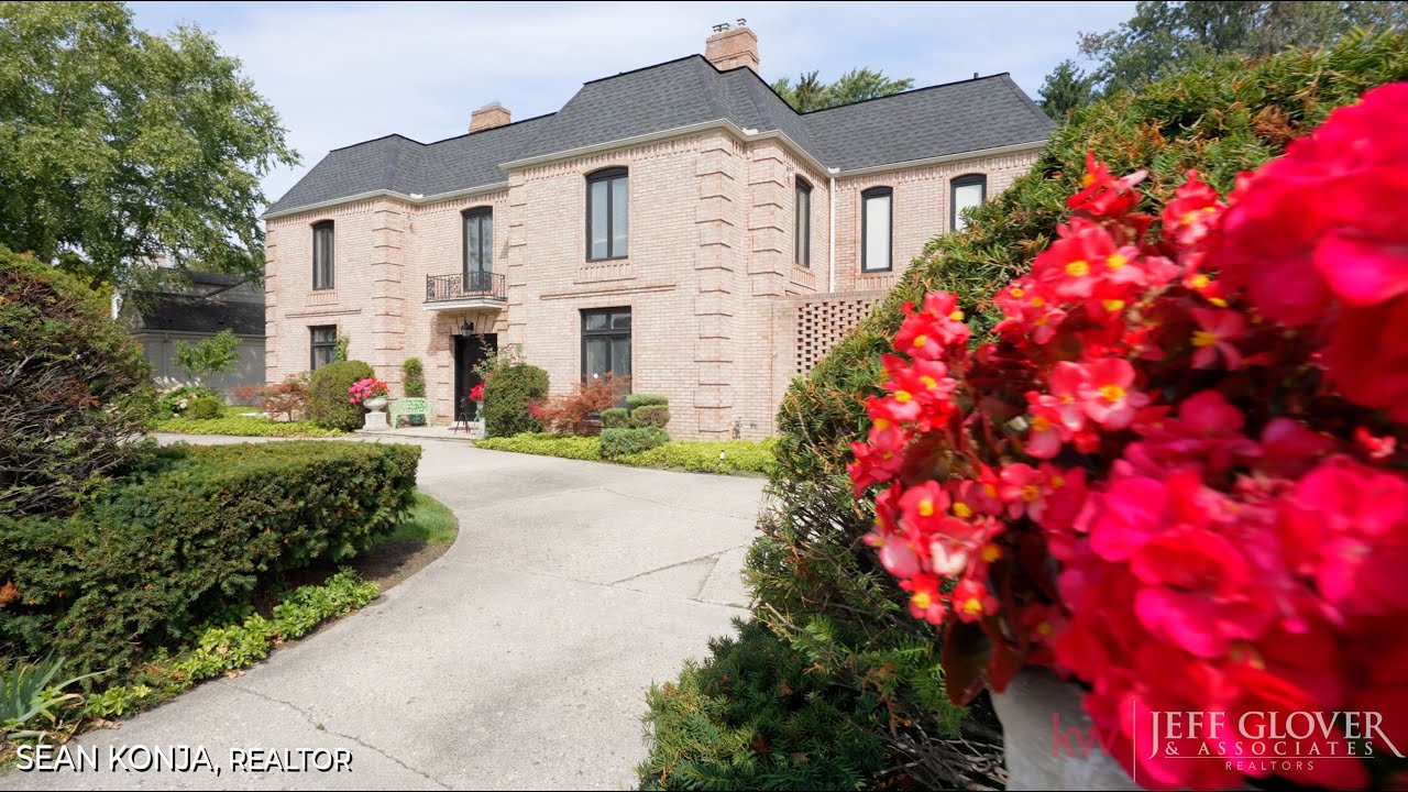 Grosse Pointe Shores Michigan Million Dollar Home Tour Listed by Glover Agency!