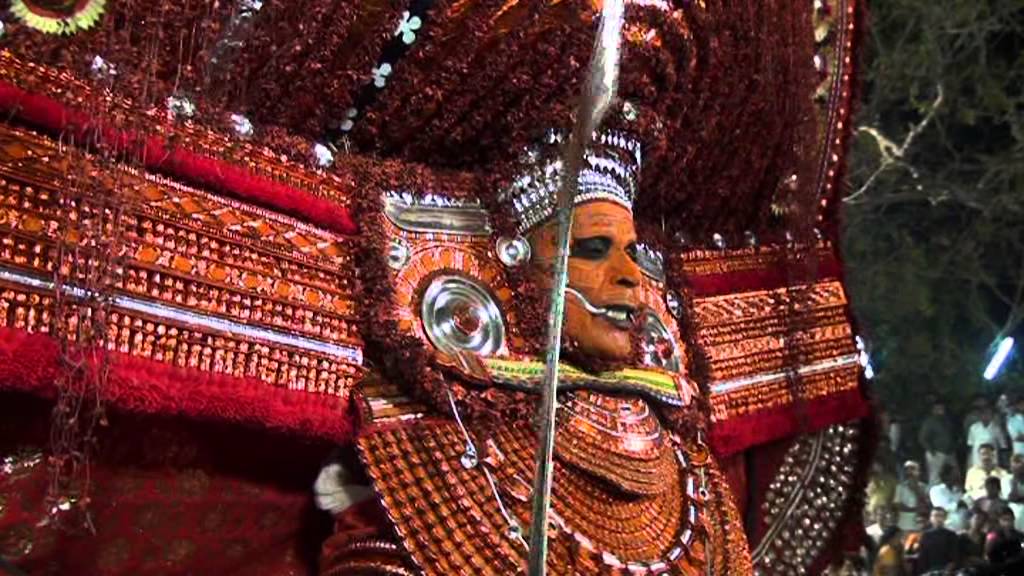 Athiyadam Muchilotkavu Theyyam Kaliyattam 2013 - Part 04 (Travel Kannur Kerala Videos)