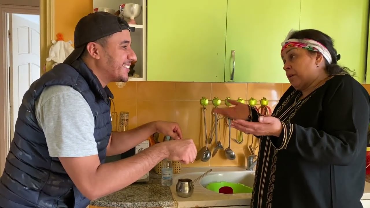 كي تبعثلك أمك تلوج على الحليب 🥛😂😂