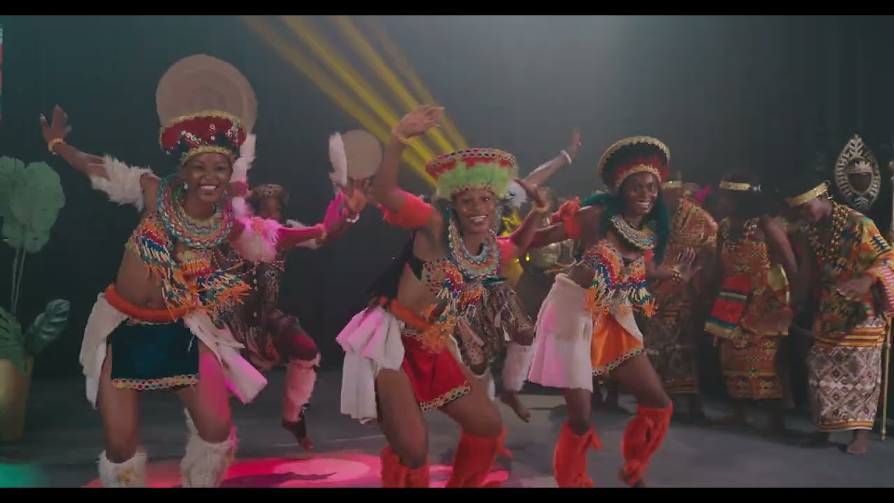 Ninii - Ninajivunia Wewe (Official Video)
