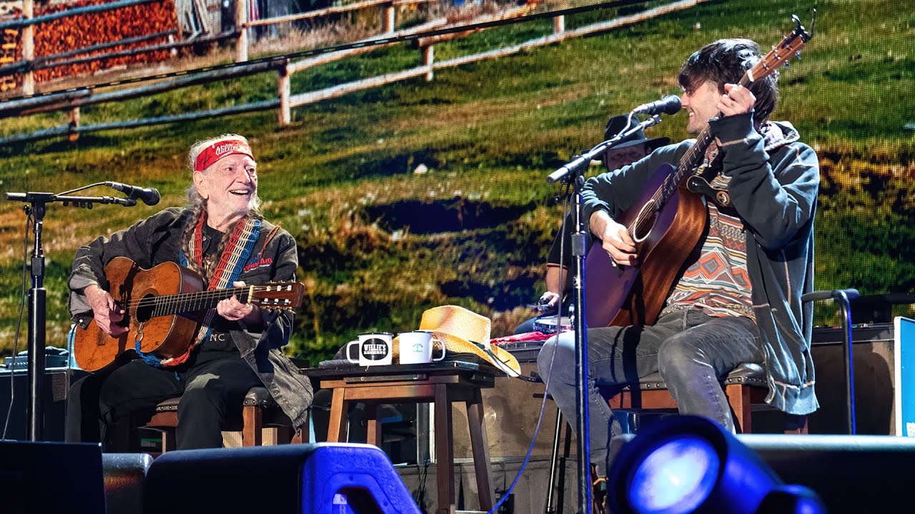 Willie Nelson & Micah Nelson - (Die When I'm High) Halfway to Heaven (Live at Farm Aid 2022)