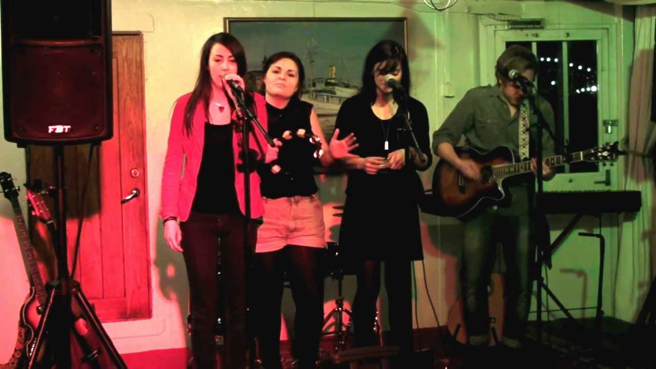 VisVolvon - Ett Glas Vin - Live p&aring; Caf&eacute; Dubbelg&ouml;ken