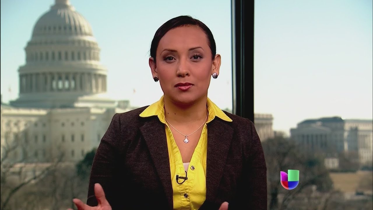 La dreamer Erika Andiola dice que ahora lo importante es parar las deportaciones -- Al Punto