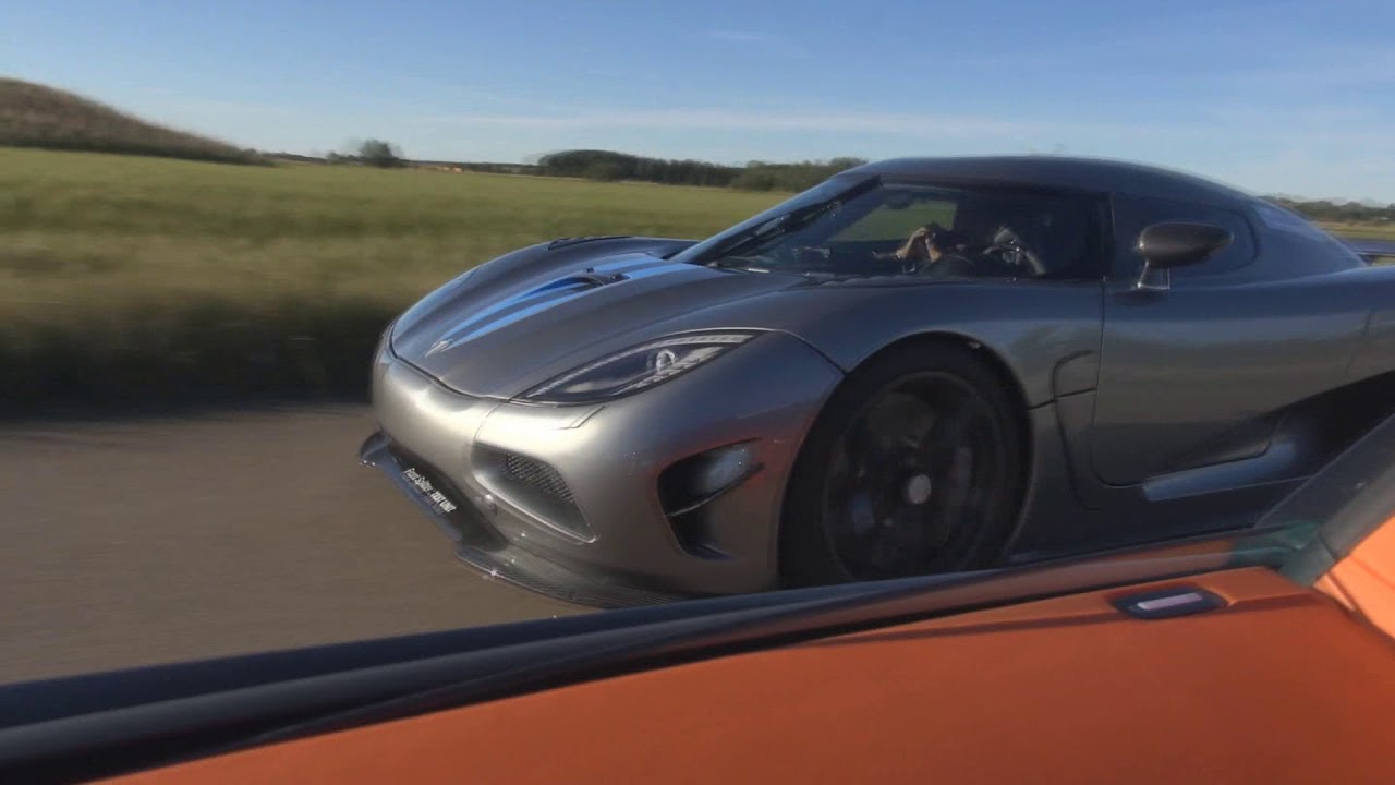 🤑Bugatti Veyron 16.4 Grand Sport Vitesse vs Koenigsegg Agera R new angle