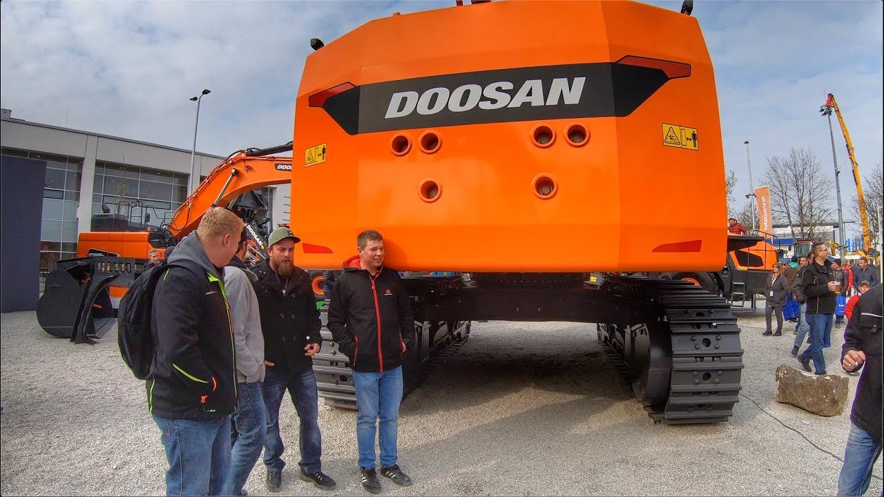 Doosan Stand Tour Bauma 2019