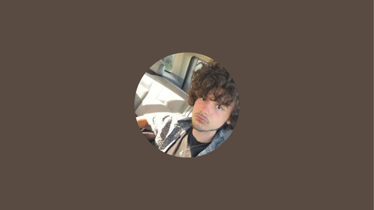 curly_couture is live!