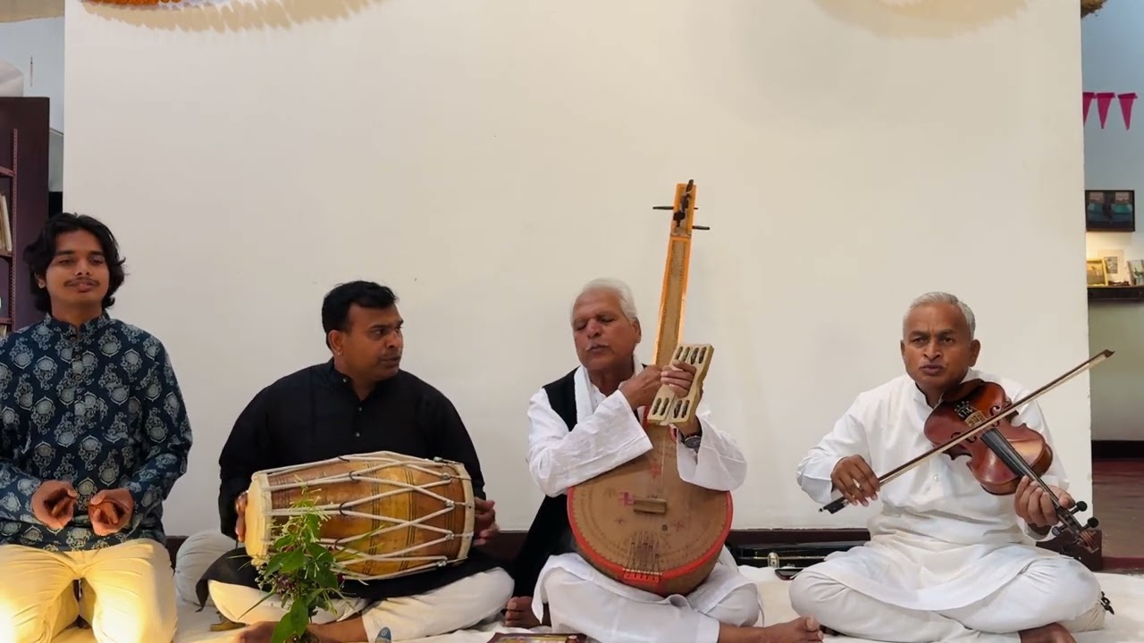 Tu Putri Sharad ki re kahiye || तू पुत्री शारद की कहिये