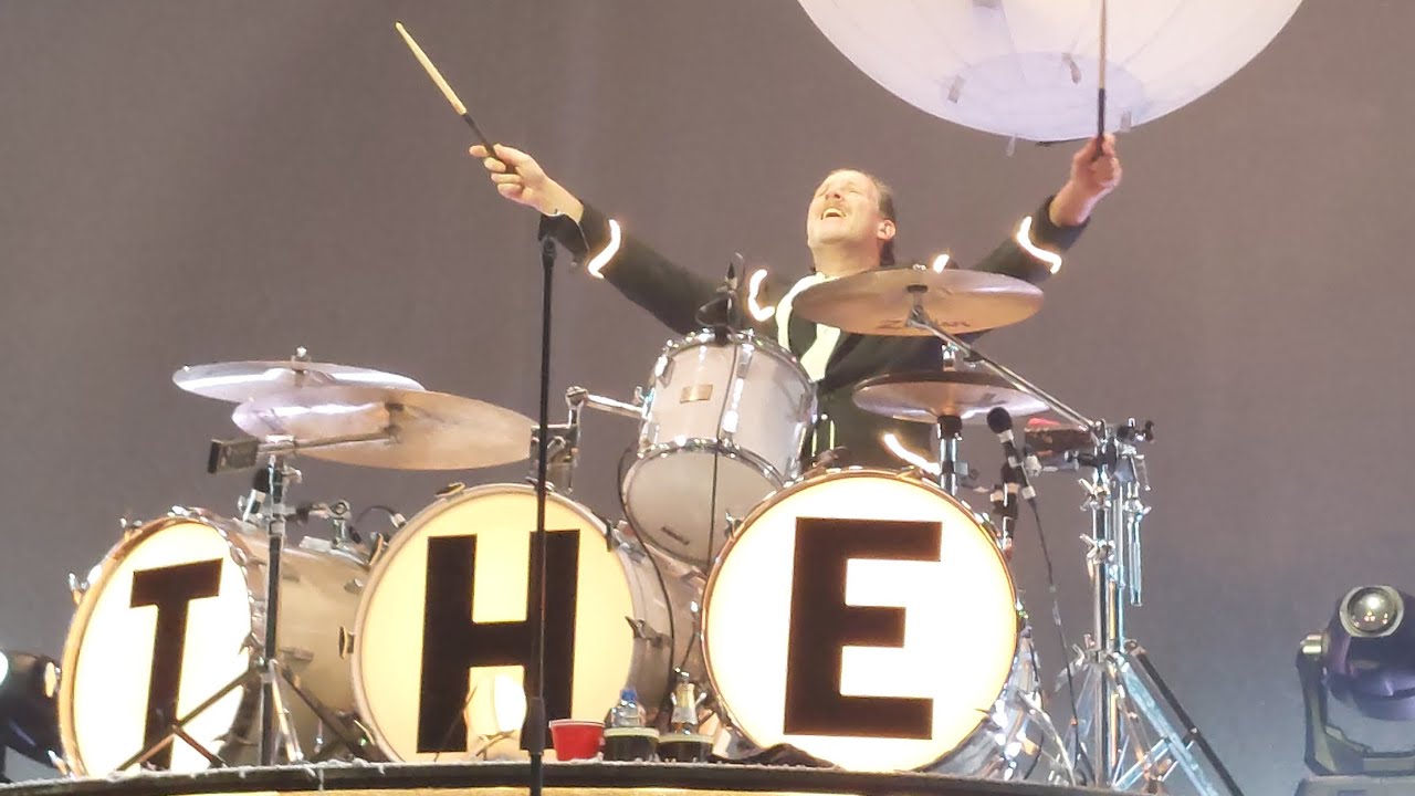 The Hives - Hate To say I told you so (live at Afas Amsterdam)
