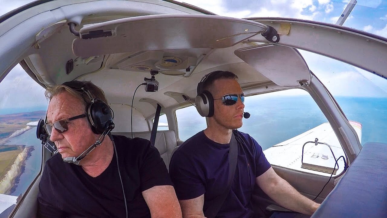 Day Trip To Sandown Isle Of Wight - PA28 With ATC Audio