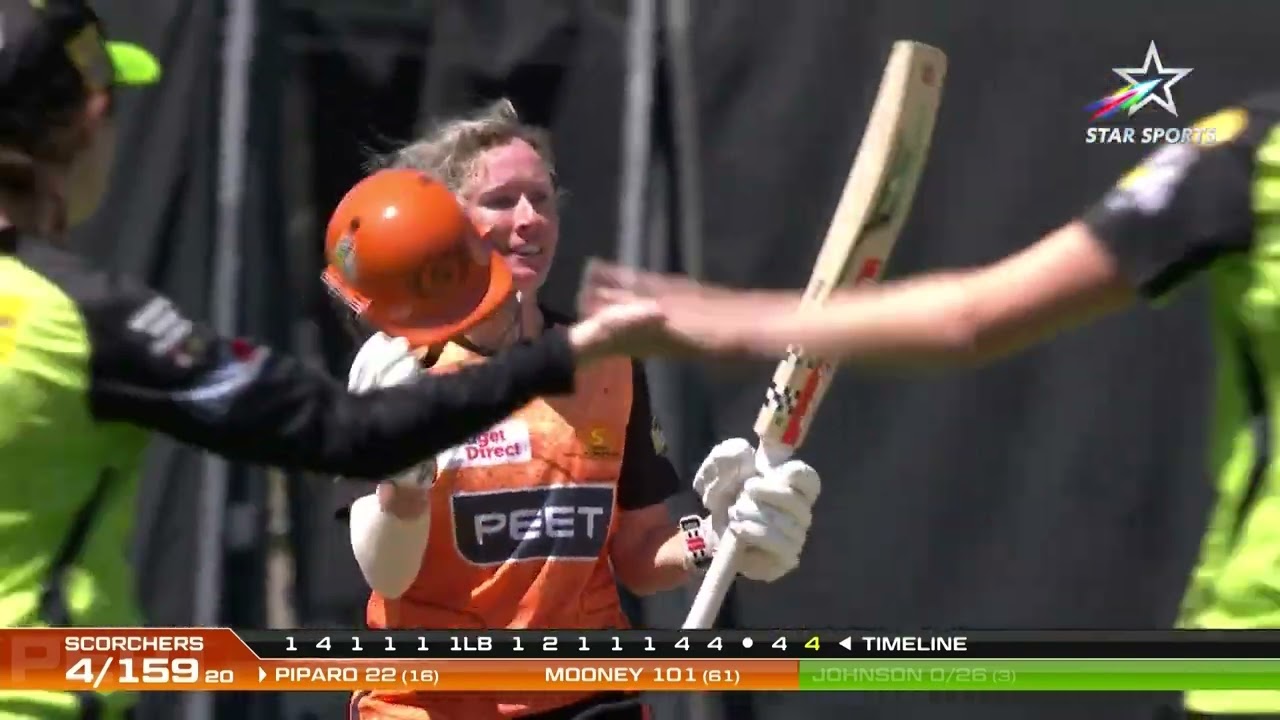 Beth Mooney's Ton Takes Perth Scorchers to the Top of the Table
