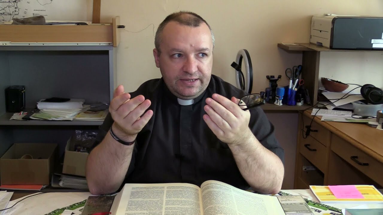 Elmélkedés a nevek fontosságáról Kiss Zsolt Attila katolikus plébánossal