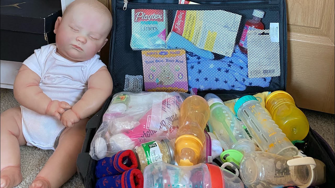 Qué hay en la maleta de viaje de mi bebé reborn Noah | nos vamos del país con Noah 🇺🇸👉🏻🇬🇹|