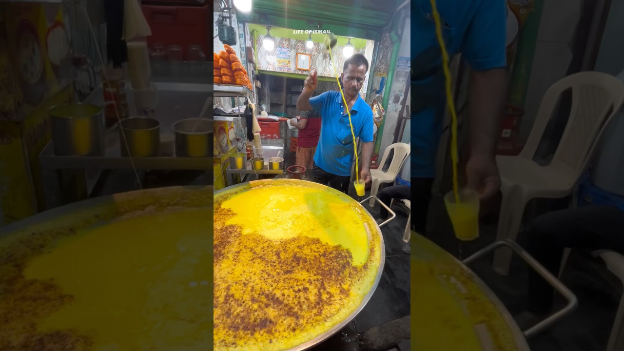 💢 Flying Badam Milk⁉️😋🤯#shorts #streetfood #shortsfeed #badam #badamdrink #sowcarpet #lifeofismail