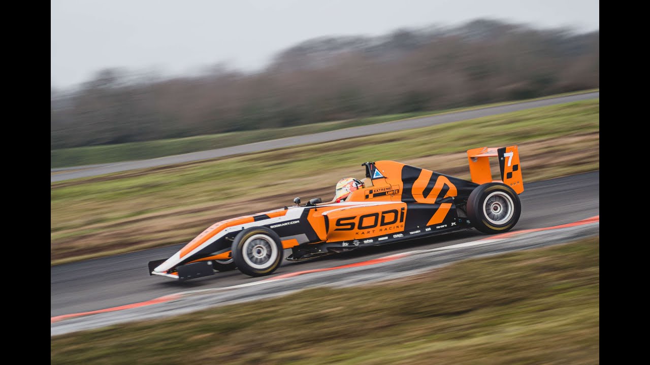 Stage de Formule 4, circuit de Fay de Bretagne