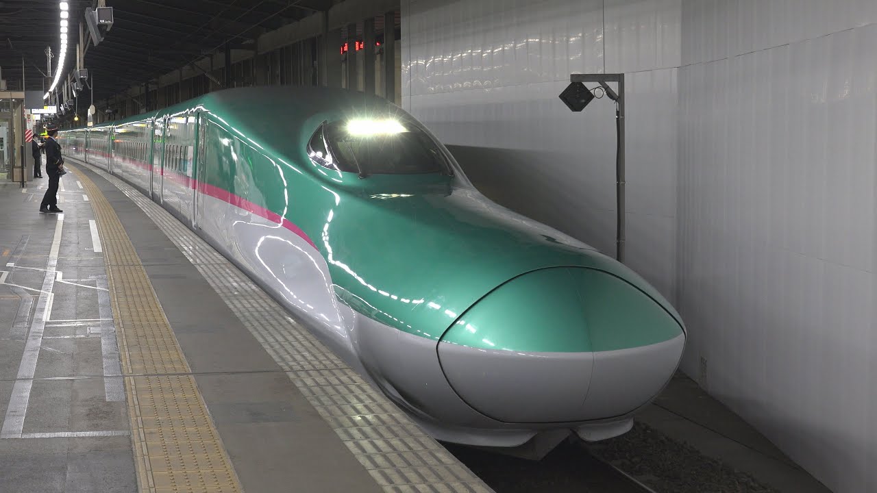 新潟新幹線車両センターから返却回送されるＥ３・Ｅ５・Ｅ６を新潟駅で撮影