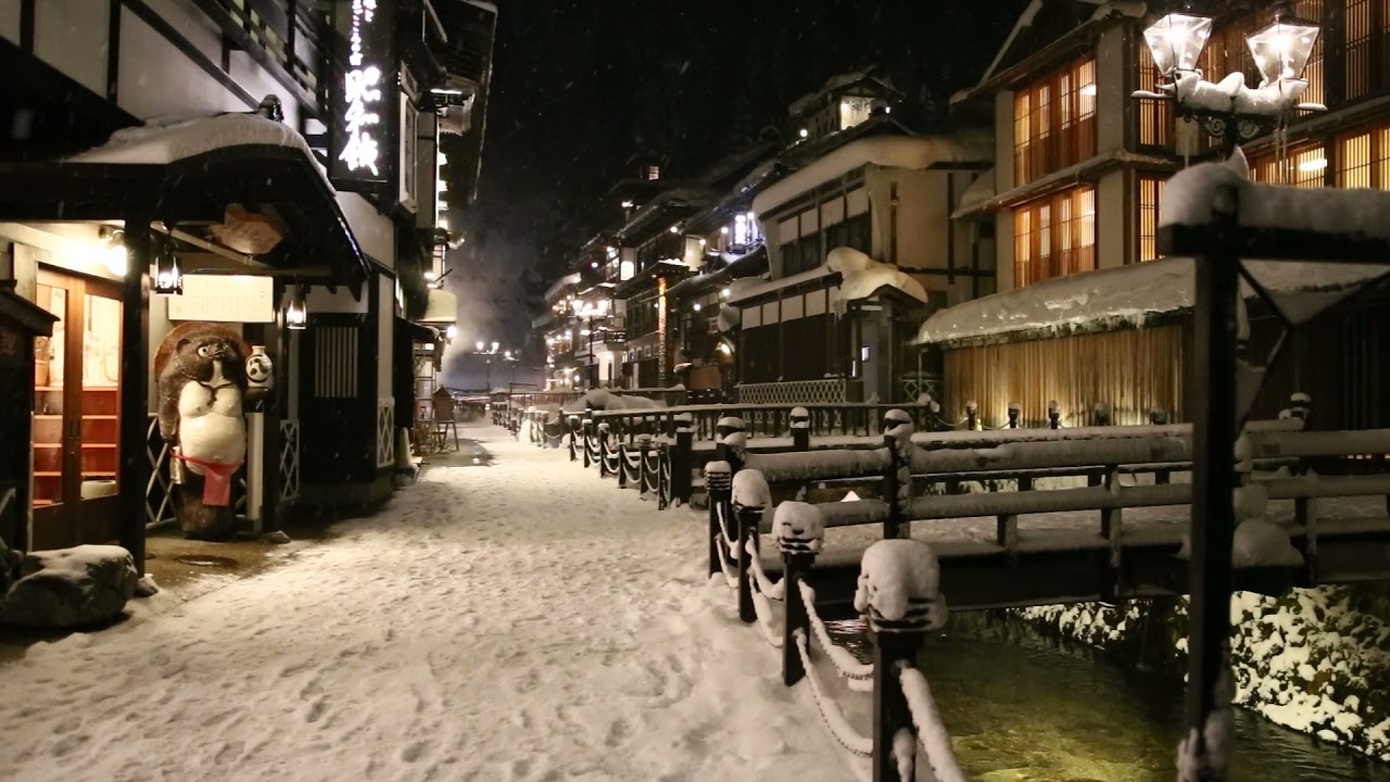 【雪の銀山温泉】日本　山形県　川のせせらぎ　Japan Hot spring inn　The murmuring of the river　観光名所　Tourist Attractions　竹笛の曲