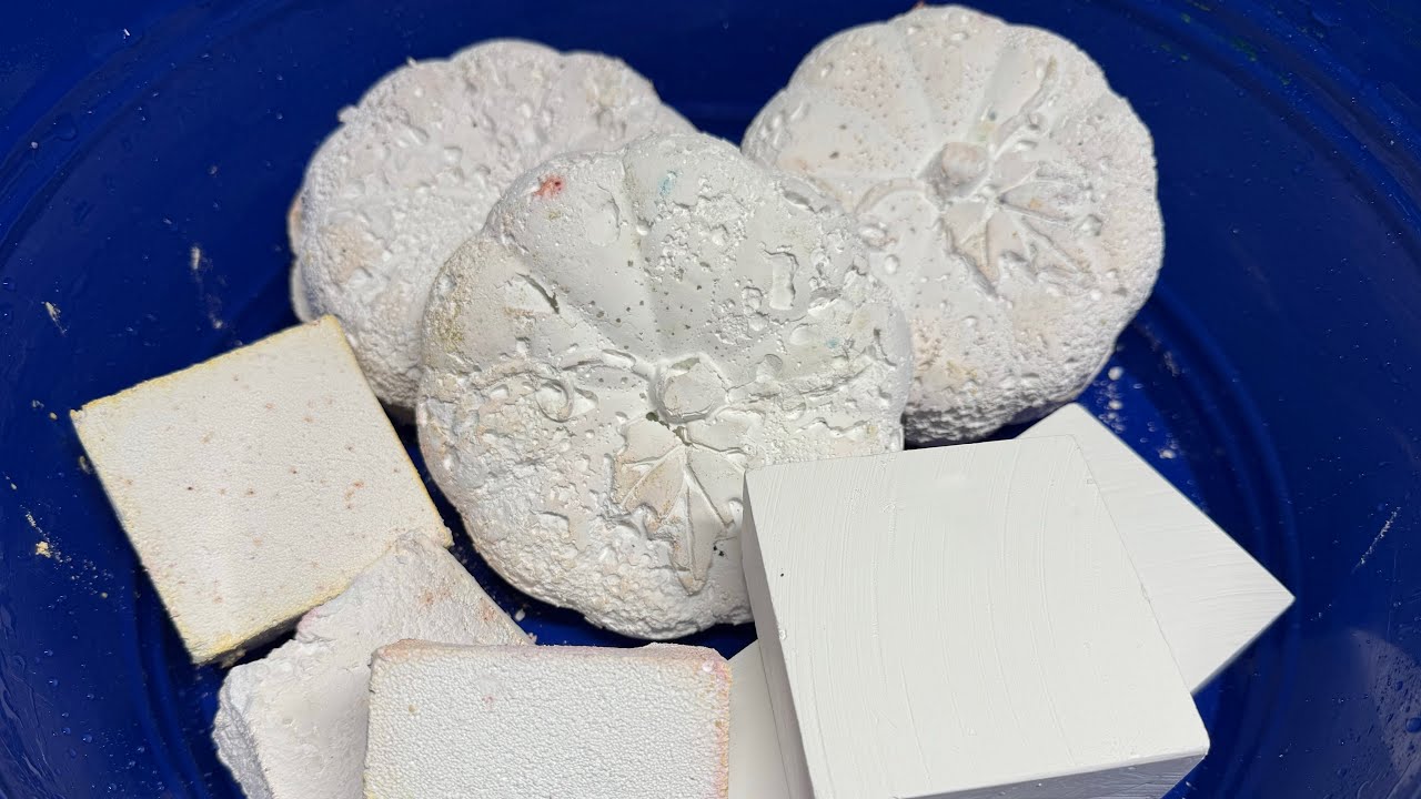 Favorite Homemade Chalk Mix • Satisfying Crunchy Crush • Gymchalk Powder & Cornstarch • ASMR