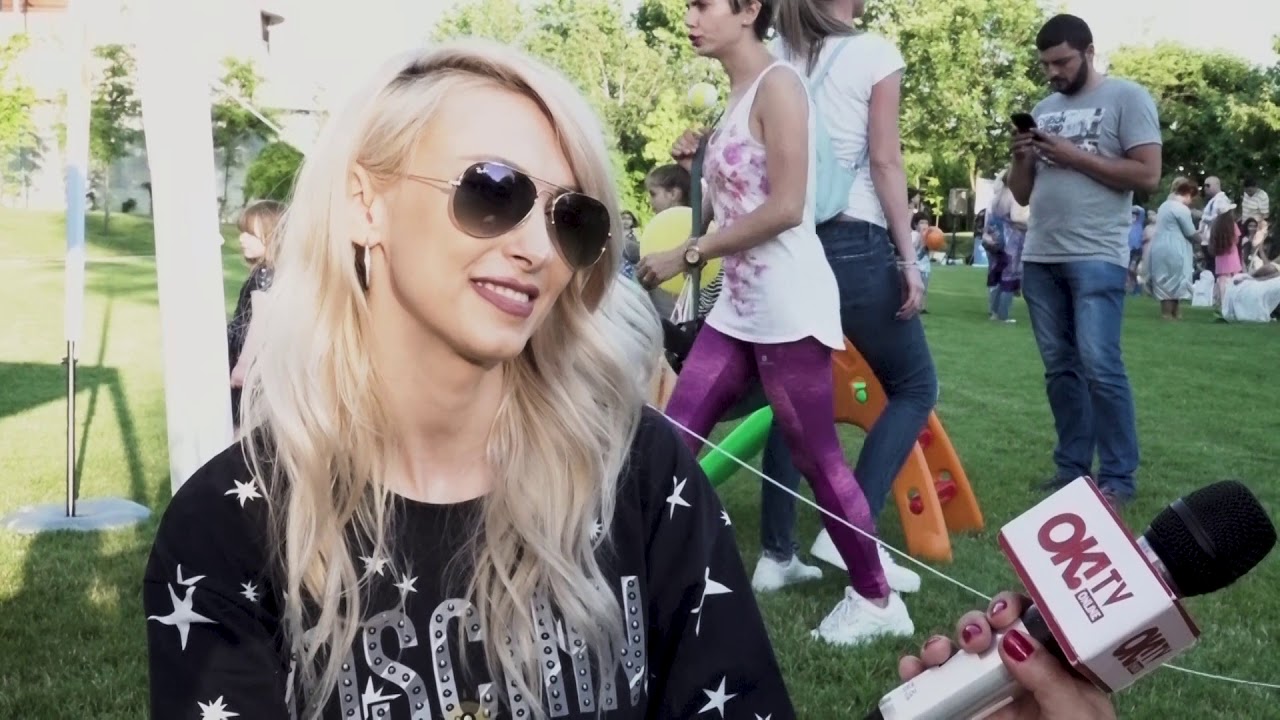 Andreea Bălan: „La vârsta Ellei, am crescut împărțită între bunici și cămin“