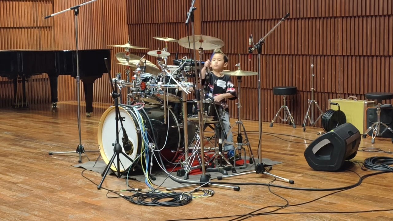 Are you gonna go my way Drum Cover By ไทเกอร์ รายการแข่งขัน Southeast Asian Music Compitition