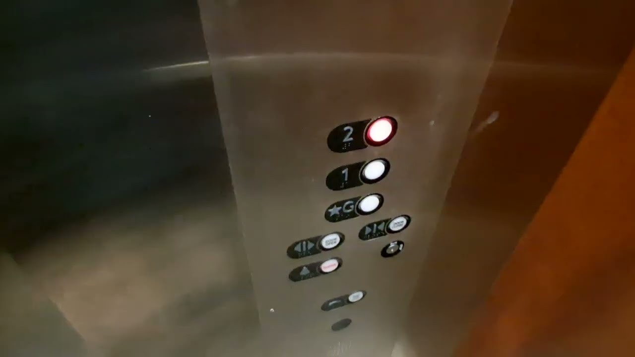 Payton hydraulic elevator at 617 E Palisade Avenue, Englewood Cliffs, NJ