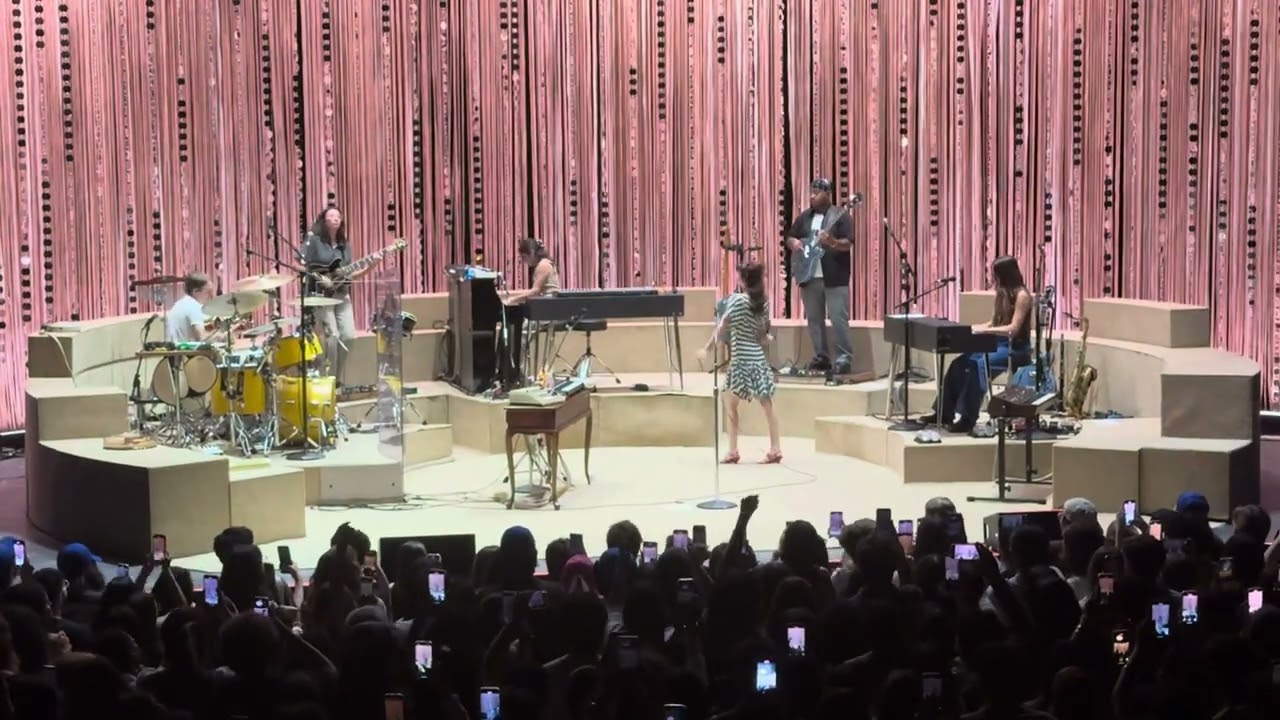 Clairo | Juna | ACL Live