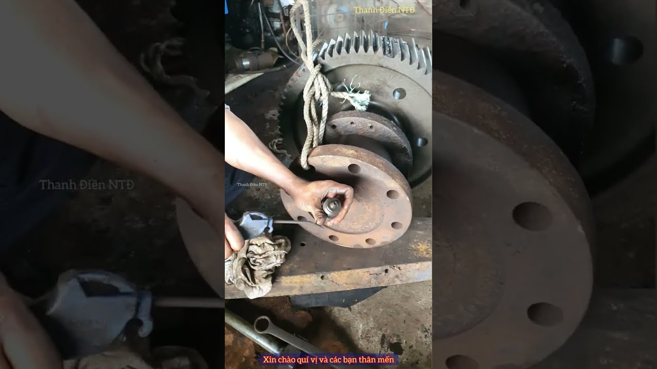 Repair gearbox🔴D&ugrave;ng đội thủy lực gỡ c&ugrave;i t&ocirc; hộp số JT 450