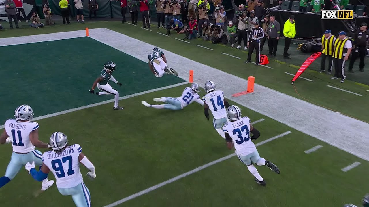 Kenny Gainwell Superman dive for an Eagles touchdown