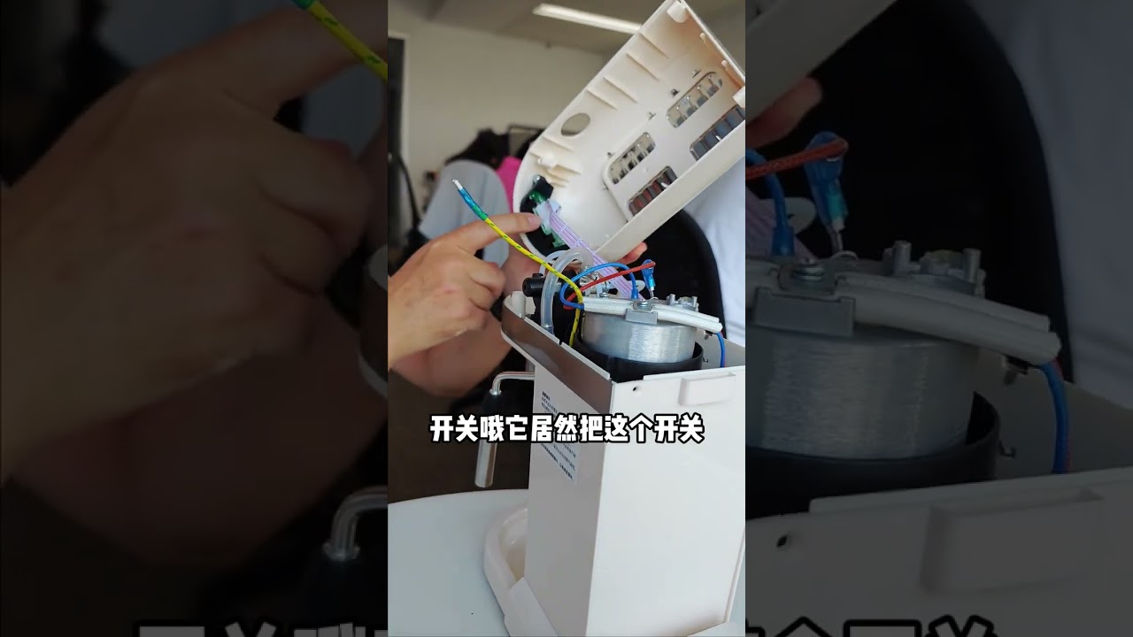 我们拆了一台半自动咖啡机给大家瞅瞅……