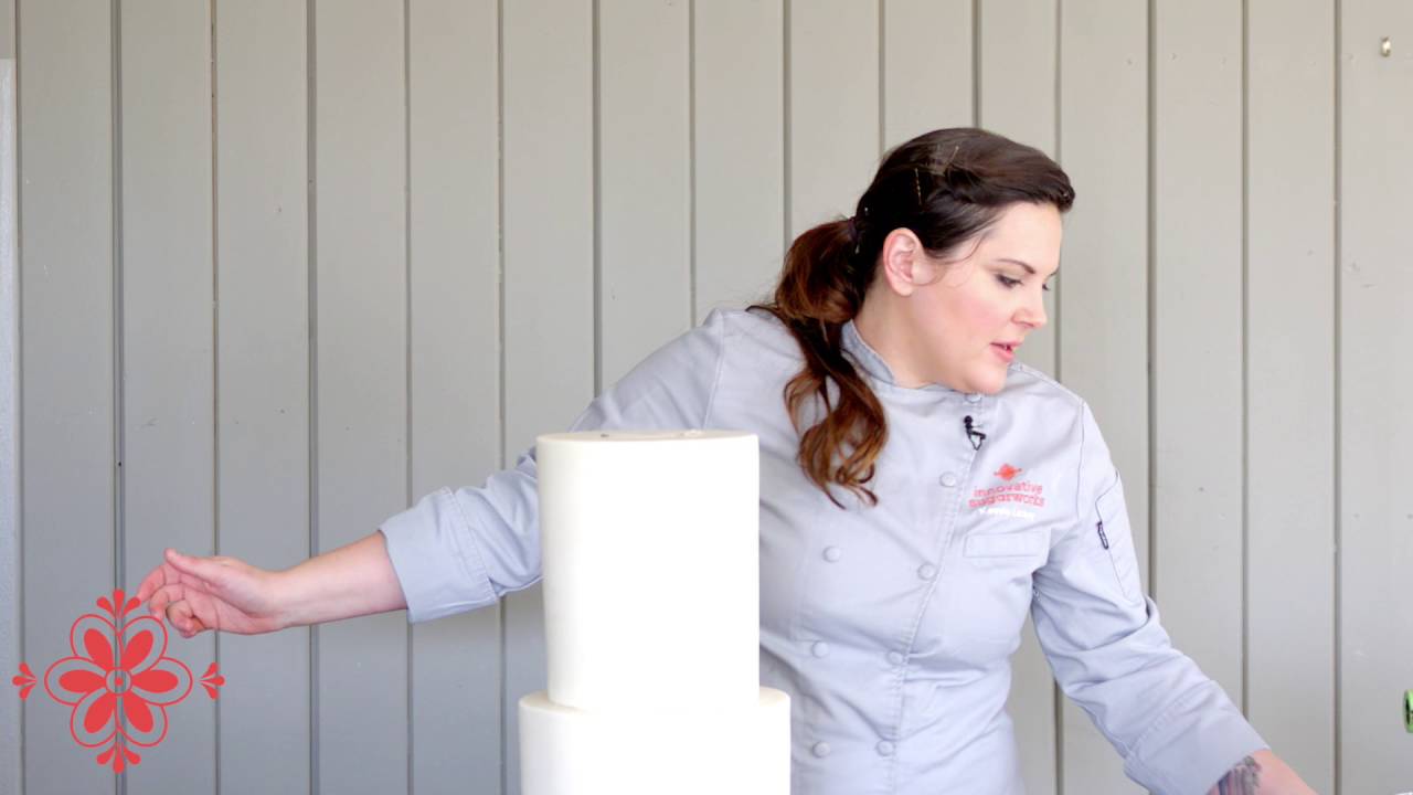 Kaysie Lackey Stacks a Wedding Cake on a Turntable Expander