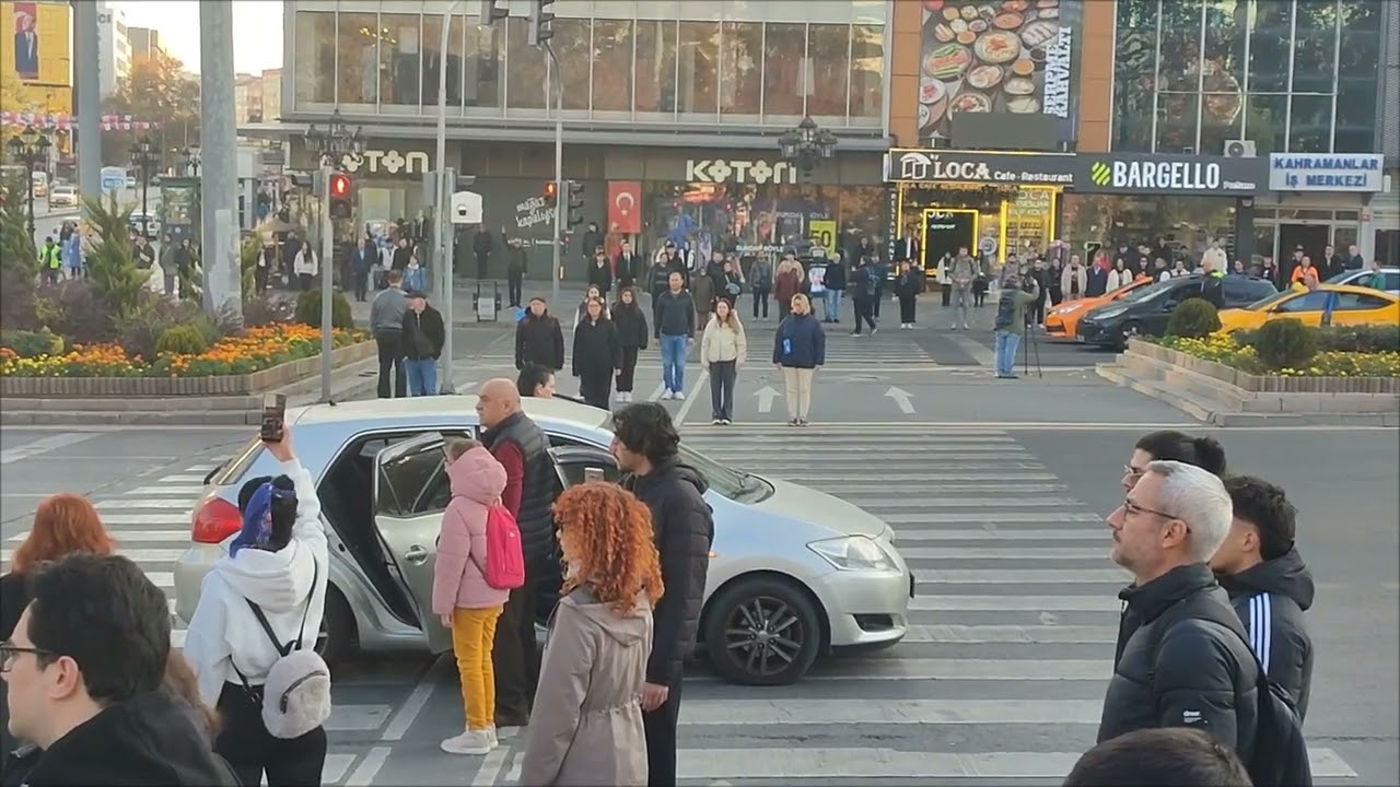 10 Kasım 2024 Saat 09:05 Kızılay Ankara ATA'YA Saygı Duruşu  Homage to ATATÜRK  10 November Turkey