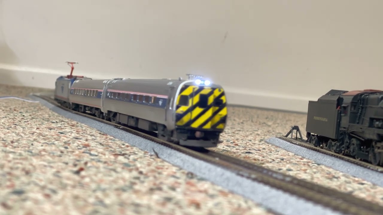 HO Amtrak Cab Car Phase 5 Kit Bashed Walthers Metroliner