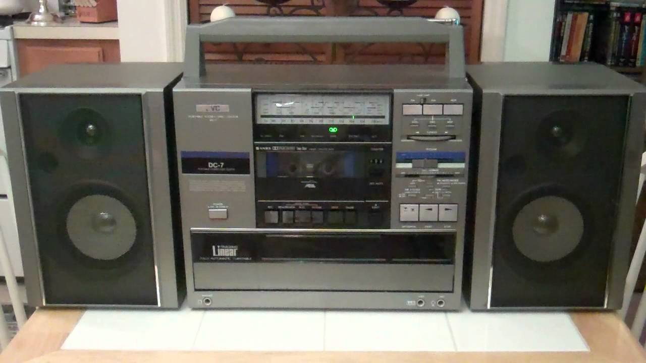 JVC DC-7 BOOMBOX -- NEW YORK, NEW YORK -- 1987 -- FRANK SINATRA