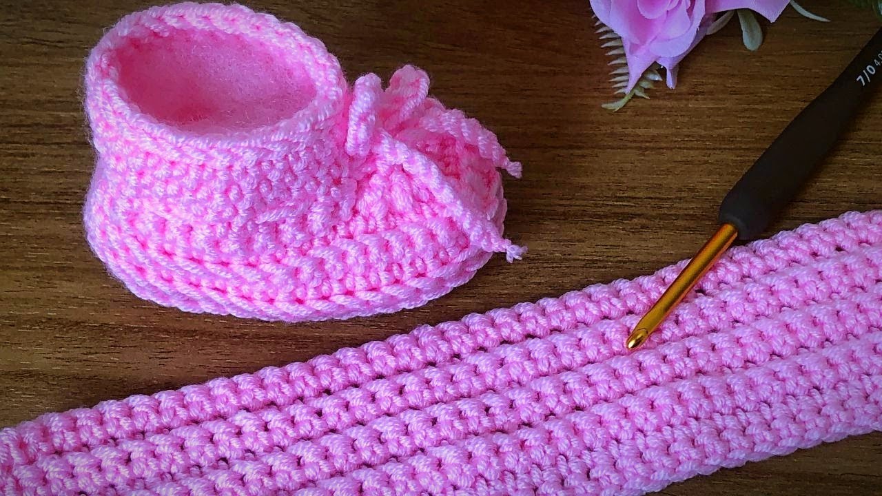 Sapatinho de Crochê TODO em Ponto Baixo – Simples, Lindo e Perfeito! 👶💖(DUBLADO PARA INGLES)
