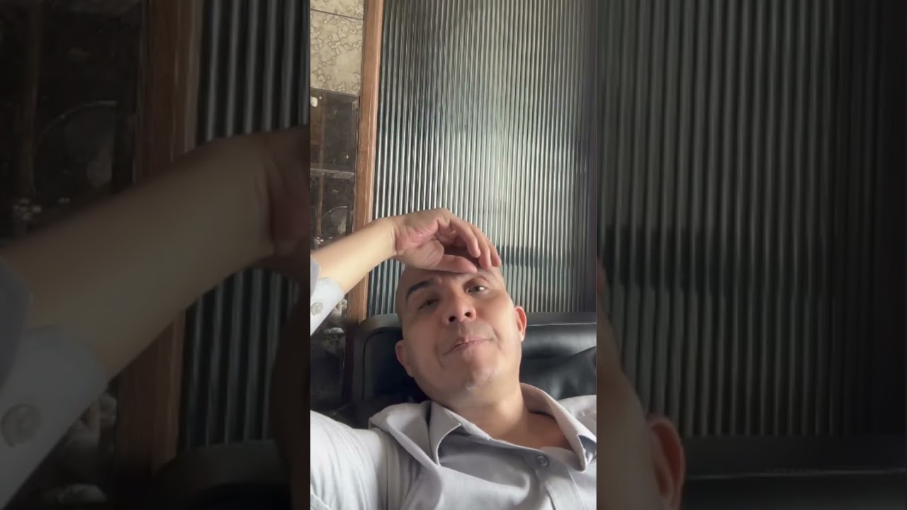 KI&Ecirc;N BOSS H&Oacute;NG TIN VỀ KH&Aacute;NH SKY