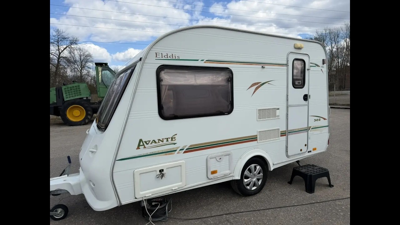 Бюджетный малыш-крепыш,автодом-турист,дом на колёсах Elddis с палаткой в комплекте на 750 кг