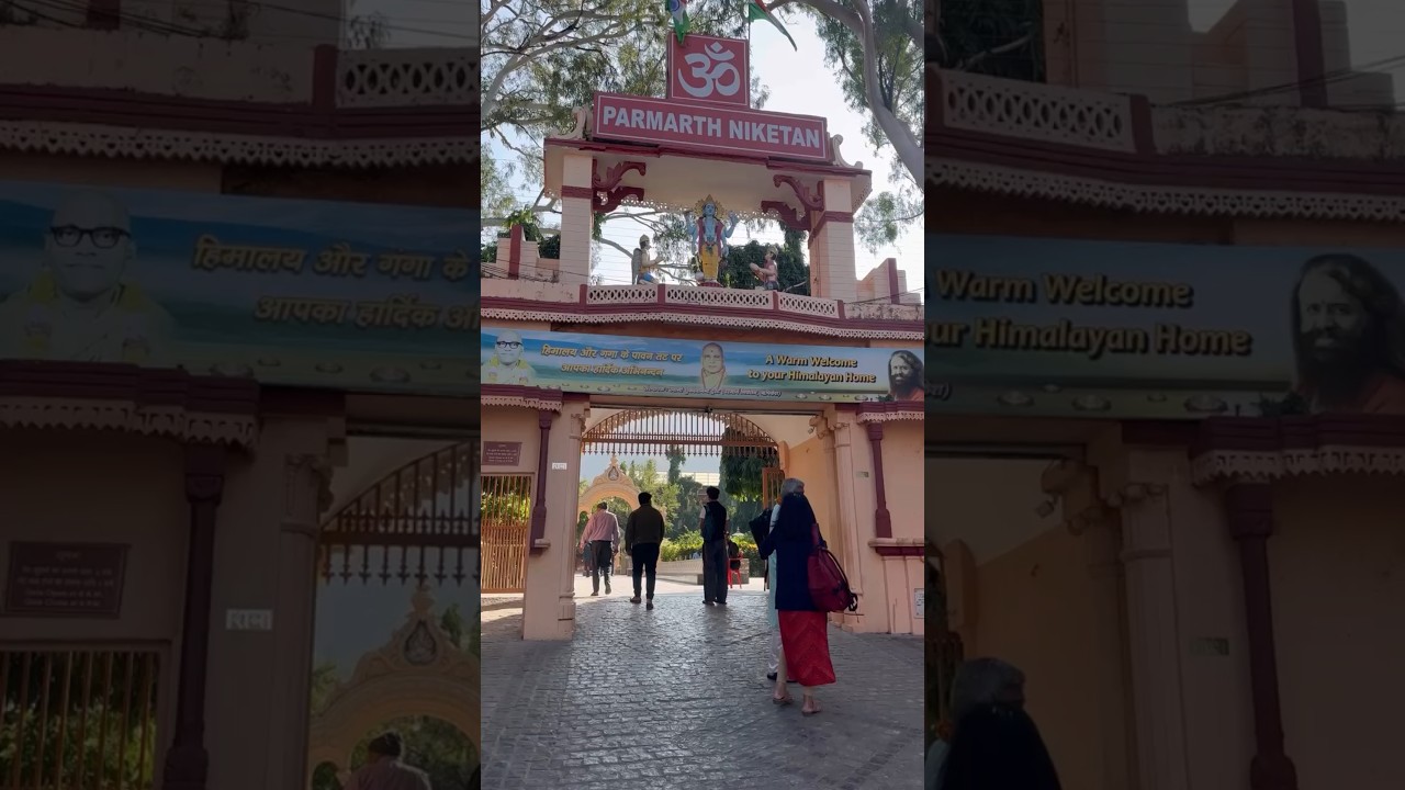 Parmarth Niketan, Rishikesh - an ashram of Peace and Nature #rishikesh #ganga #pujyaswamiji
