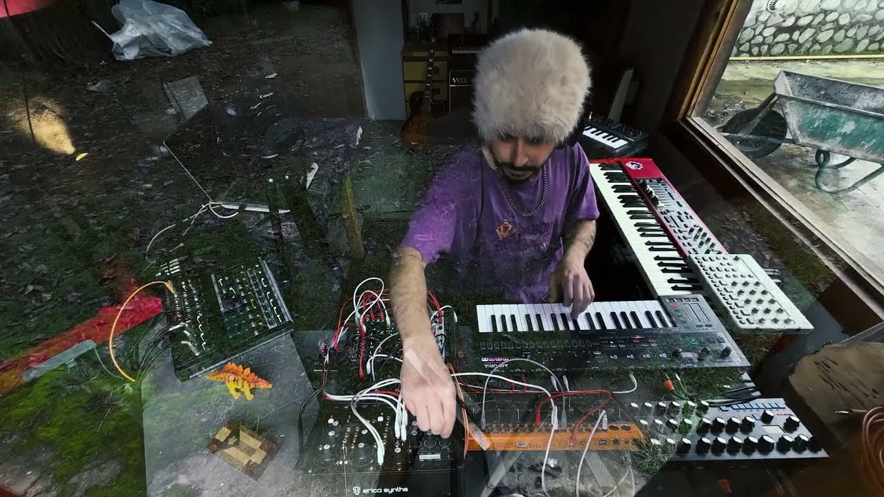 OUTRO - Friofobia (Live)